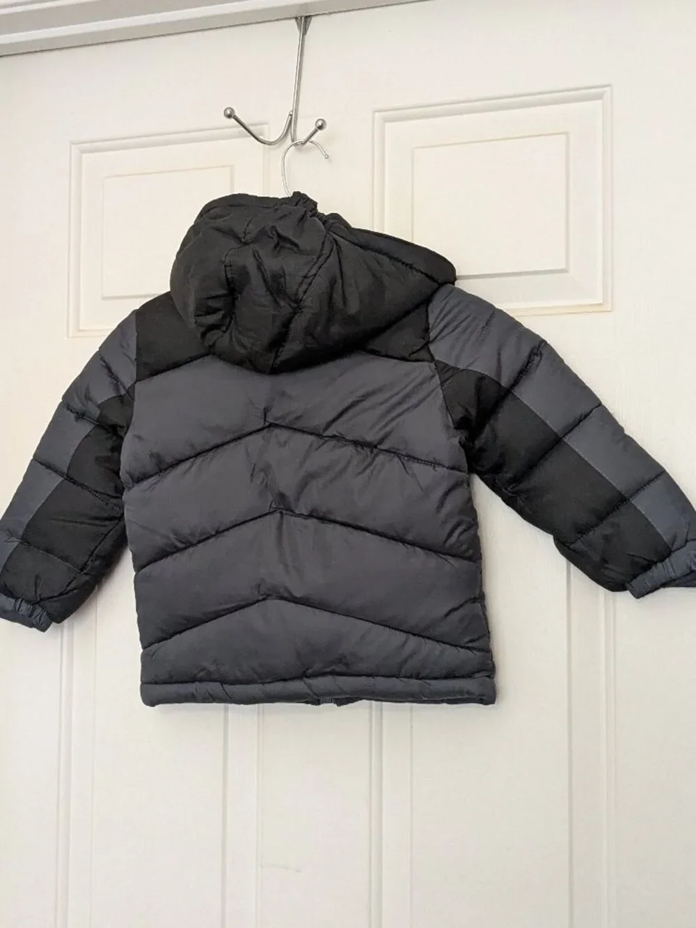 Vertical'9 Toddler Boys Gray & Green Puffer Jacket Hooded Coat 4T NWT